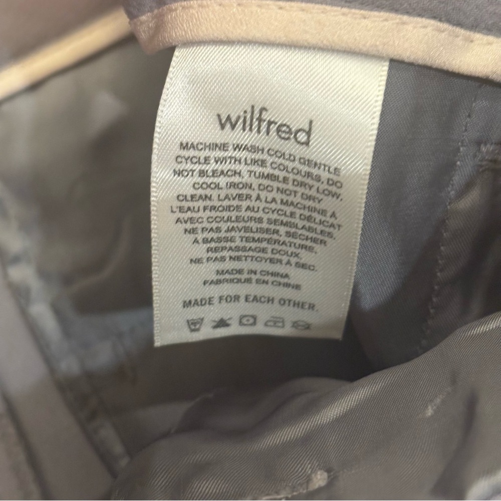 Wilfred (Aritzia) $148 Tie-Front Ankle Pant in Comet Grey Size 6 w/ belt EUC - Picture 13 of 16
